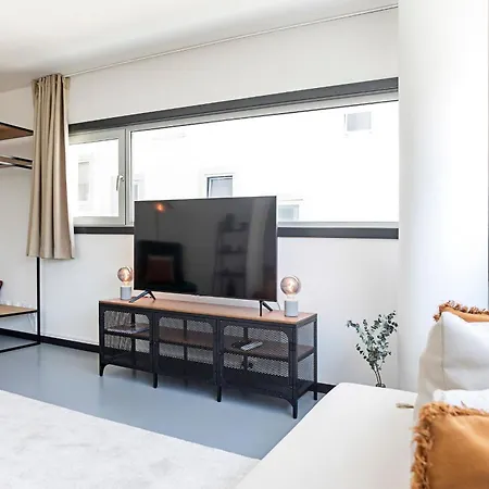 Regras & Garden By Benefit Collection A *