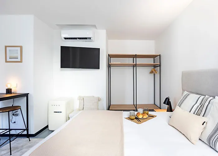 Regras & Garden By Benefit Collection A