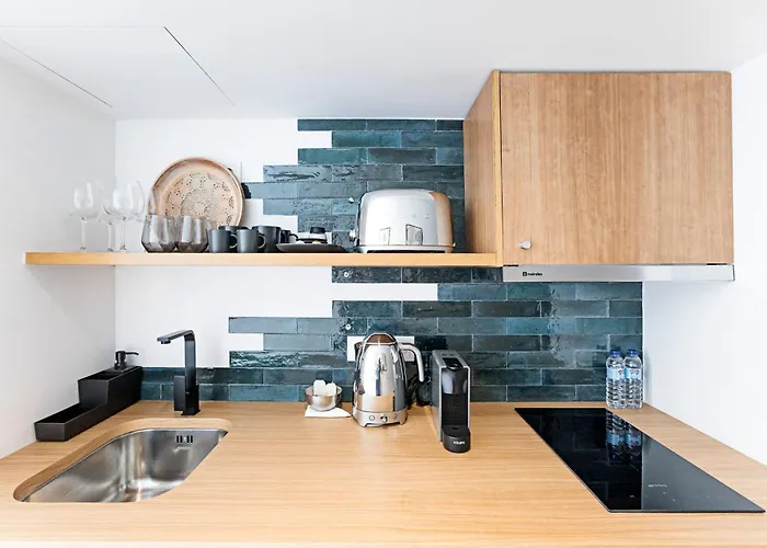 Regras & Garden By Benefit Collection A