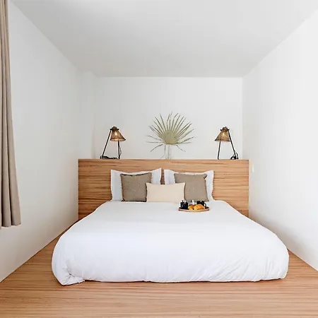 Regras & Garden By Benefit Collection A Porto