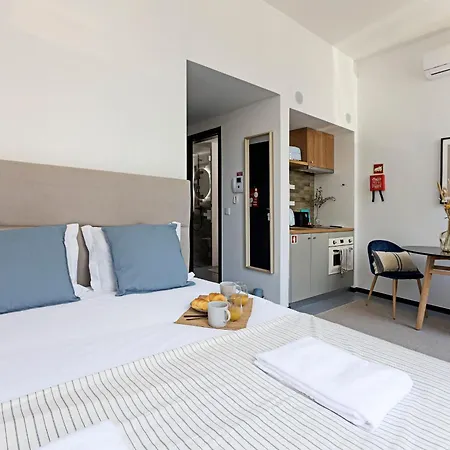 Regras & Garden By Benefit Collection A * Porto