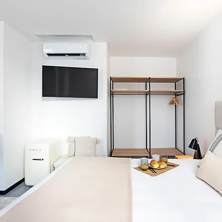 Regras & Garden By Benefit Collection A