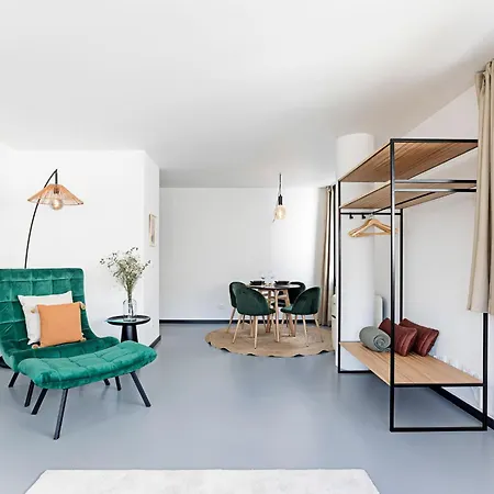 Regras & Garden By Benefit Collection A *