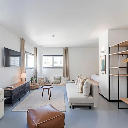 Regras & Garden By Benefit Collection Apartment