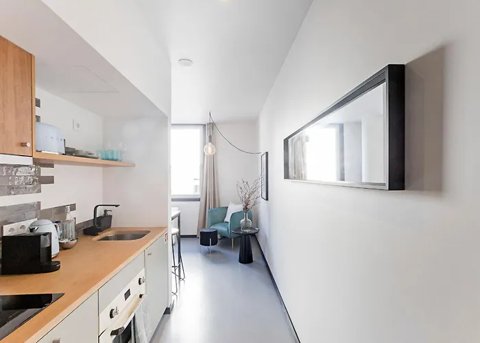 Regras & Garden By Benefit Collection A * Porto