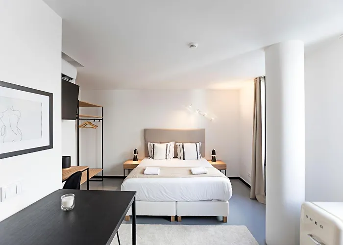 Regras & Garden By Benefit Collection A Oporto