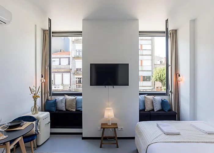 Regras & Garden By Benefit Collection A * Porto