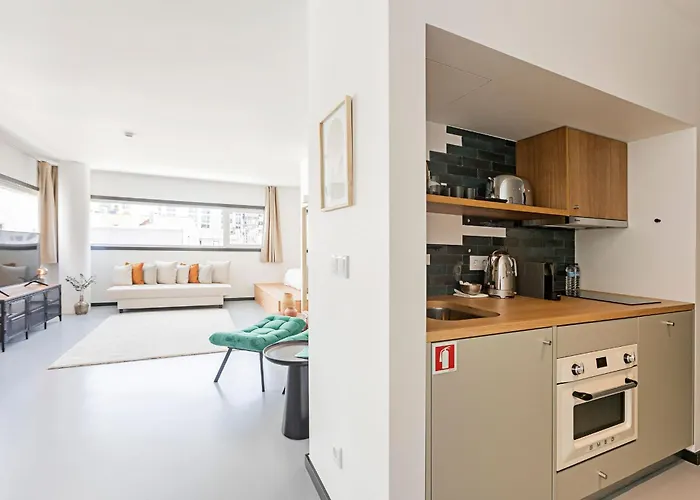 Regras & Garden By Benefit Collection A * Porto