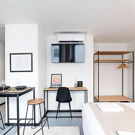 Regras & Garden By Benefit Collection A