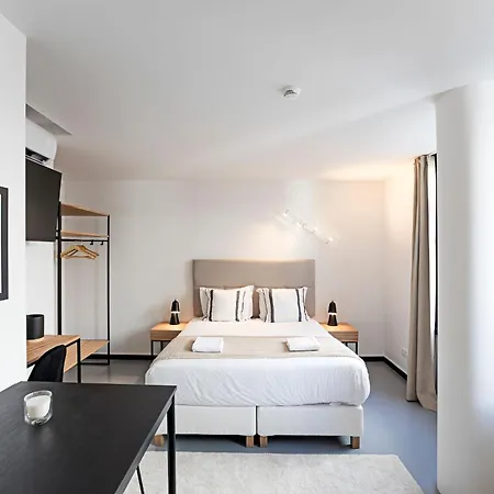 Regras & Garden By Benefit Collection A Oporto