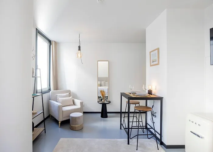 Regras & Garden By Benefit Collection A *