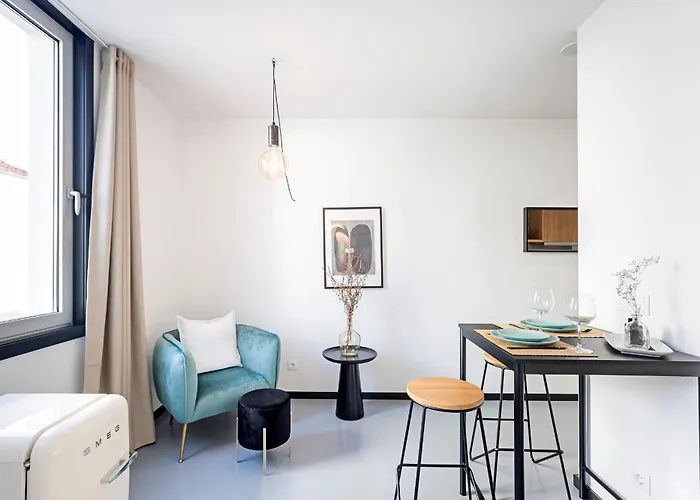 Regras & Garden By Benefit Collection A * Porto