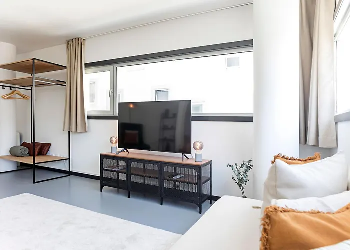 Regras & Garden By Benefit Collection A *